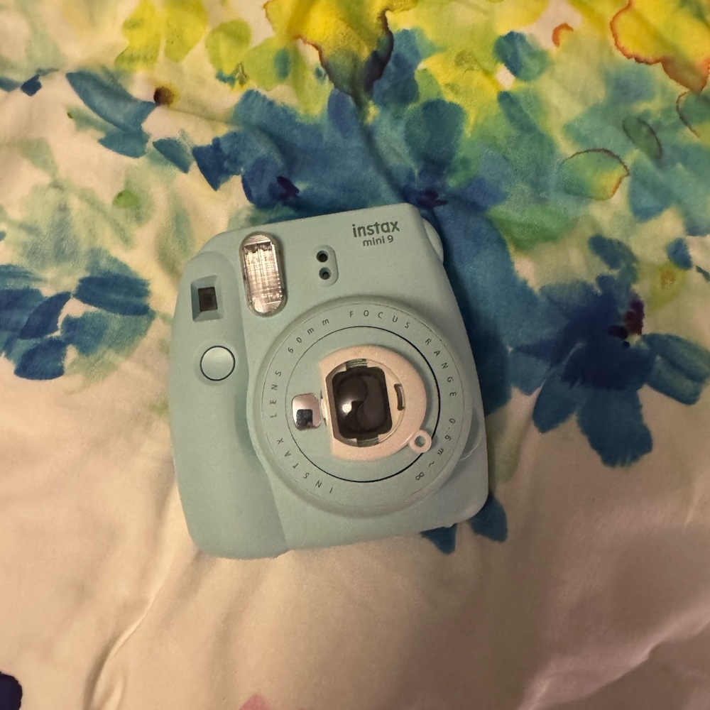 Instax Mini 9 Camera in Soft Blue